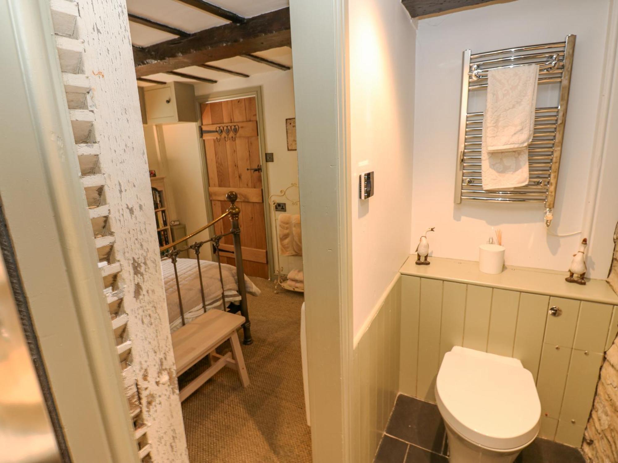 In & Out Cottage 米德尔赫姆 外观 照片